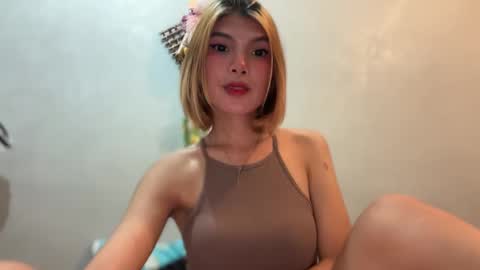 Snapshot of bella_tara chatting on 03.12.25 Bella online show from 03.12.25