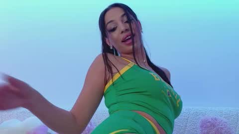 Bella online show from 10.09.25