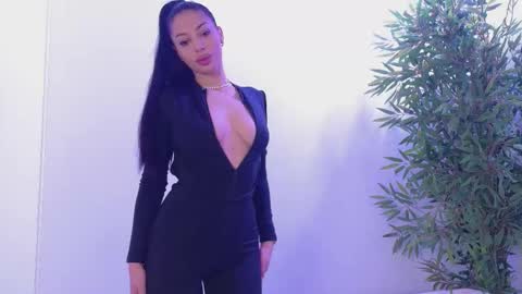 Snapshot of bella_vixen_ chatting on 03.02.26 Bella online show from 03.02.26