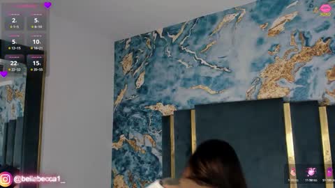 Snapshot of bellaa_becca chatting on 11.18.25 Bella Becca online show from 11.18.25