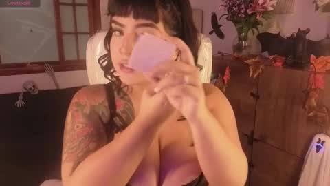 Bella  online show from 10.14.25