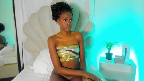 Snapshot of bellaadajud chatting on 01.18.26 Bella Dajud online show from 01.18.26