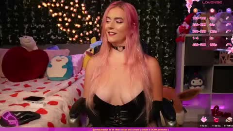 Bellalunabear trans   JadePlant Cis online show from 03.04.25