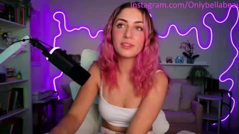 Snapshot of bellabeauu chatting on 07.14.26 bella beau online show from 07.14.26
