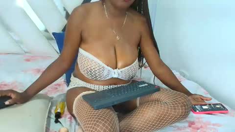 BELLA online show from 11.26.25