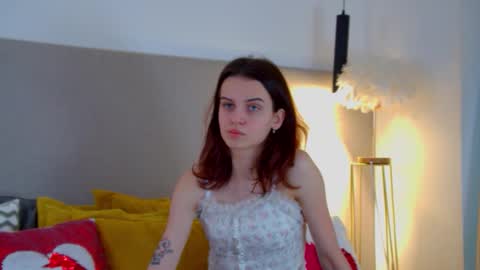 Snapshot of bellabriggs chatting on 02.11.26 Bella online show from 02.11.26