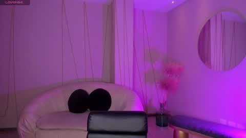  Bella C  online show from 02.04.25