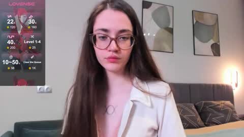 BellaCatLovesMeat online show from 10.23.25