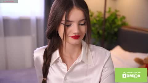 Bella I took a vacation and Ill be back on December 18th So dont lose me To keep in touch I have a TG -  you can find below online show from 02.26.25