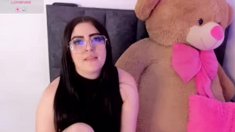 Snapshot of bellacruz3 chatting on 04.08.26 bella cruz online show from 04.08.26