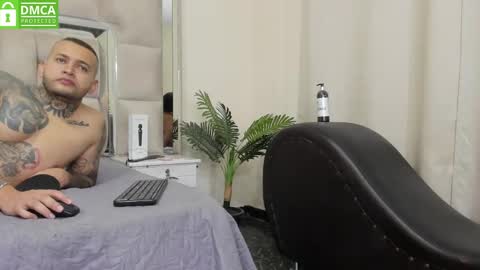 Snapshot of bellahot_387 chatting on 02.22.25 BELLA online show from 02.22.25