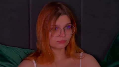 BellaMarebelle online show from 10.12.25