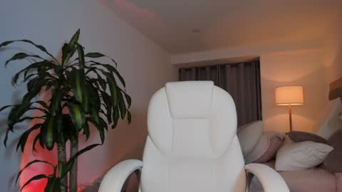 Bella Mia online show from 01.26.25