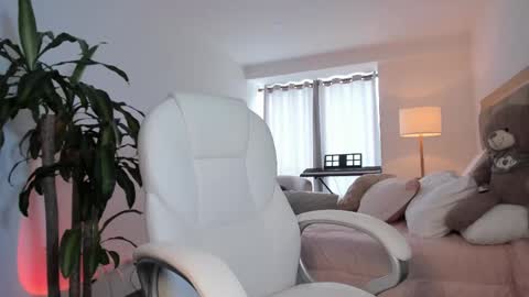 Bella Mia online show from 03.01.25