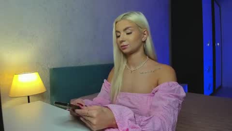 Bella online show from 04.19.26