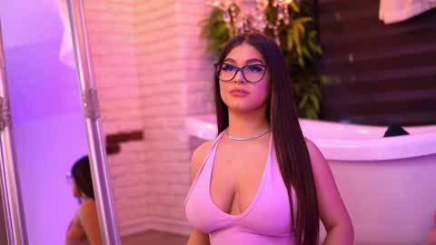 Bella online show from 10.08.25