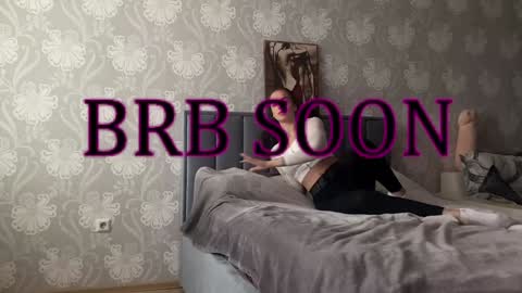 bellaparker_ online show from 12.28.24