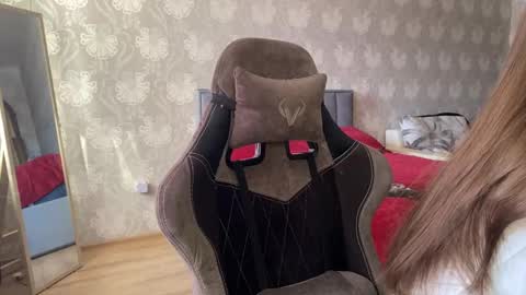 bellaparker_ online show from 02.24.25