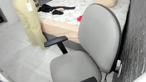 Snapshot of bellaprettty chatting on 01.08.25 Bella Angelycal online show from 01.08.25