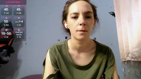 Snapshot of bellaqueen0701 chatting on 12.02.25 bellaqueen0701 online show from 12.02.25