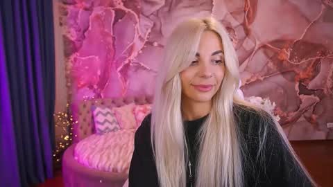 Bella online show from 10.27.25