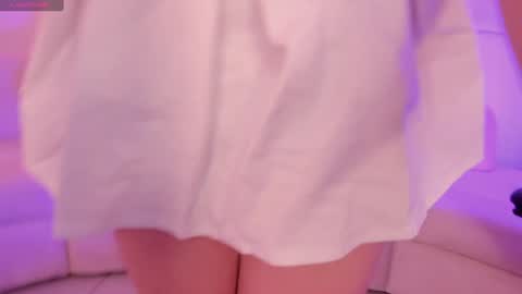 Snapshot of bellarosex1 chatting on 02.05.25 Bella Rose online show from 02.05.25