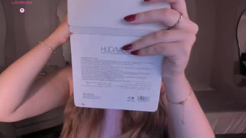 Snapshot of bellarosex1 chatting on 10.21.25 Bella Rose online show from 10.21.25