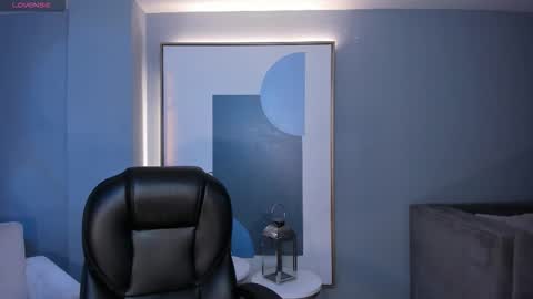 Snapshot of bellarosex1 chatting on 11.18.25 Bella Rose online show from 11.18.25