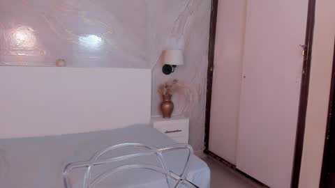 Bella online show from 10.05.25