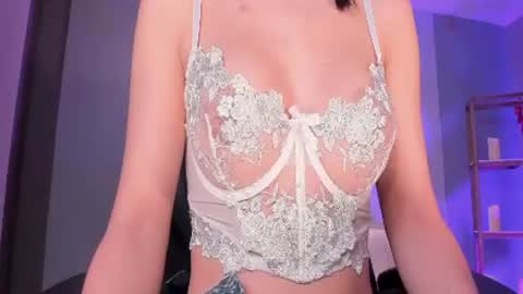 Snapshot of bellastorm1 chatting on 06.18.26 B E L L A online show from 06.18.26