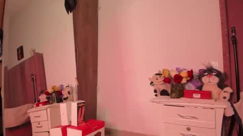 Bella online show from 02.21.25