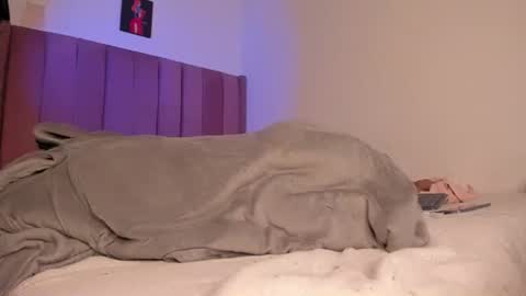 Bella online show from 03.04.25