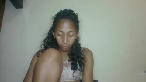 belle_annah online show from 05.11.26