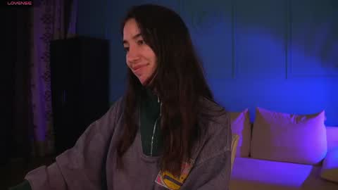 Snapshot of belle_via chatting on 04.15.26 Bella online show from 04.15.26