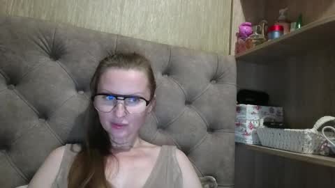 Snapshot of belleamiee chatting on 12.05.25 Amelia online show from 12.05.25