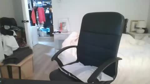 bellequeue19758 online show from 11.19.25