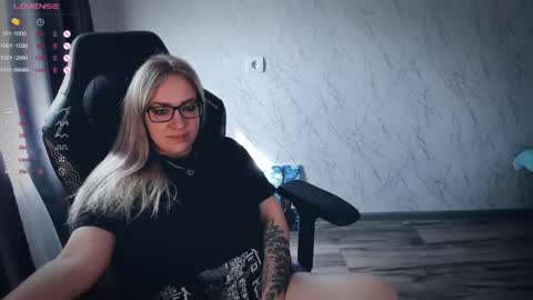 Snapshot of bellezza_ chatting on 06.07.26 Your Annabelle Wolf online show from 06.07.26