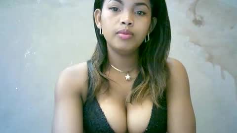 Snapshot of bellibellah chatting on 04.15.26 BelliBellah online show from 04.15.26