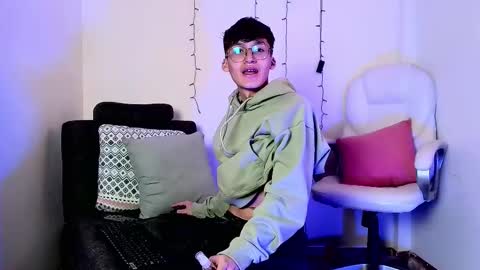 Neon online show from 11.03.25