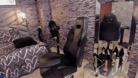 Belly online show from 12.18.25