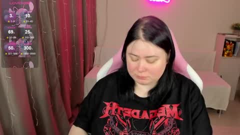 LinaBoo online show from 04.10.26