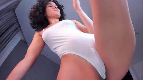 Snapshot of bemby_pam chatting on 12.01.25 A girl from your dreams online show from 12.01.25