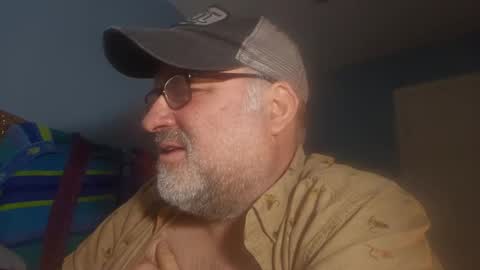 Snapshot of bendavewill chatting on 12.16.24 Bendavewill online show from 12.16.24