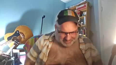 Snapshot of bendavewill chatting on 11.30.25 Bendavewill online show from 11.30.25