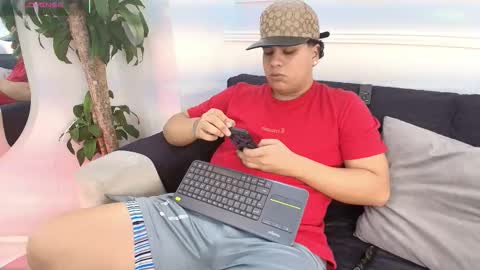 bennett_alejoo online show from 10.05.25