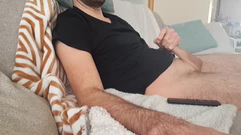 Snapshot of benoitgmx12 chatting on 02.15.25 benoitgmx12 online show from 02.15.25