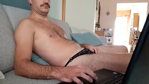 Snapshot of benoitgmx12 chatting on 09.13.25 benoitgmx12 online show from 09.13.25