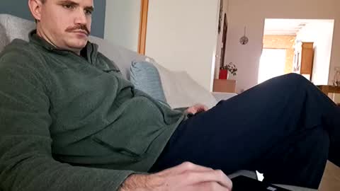 Snapshot of benoitgmx12 chatting on 11.27.25 benoitgmx12 online show from 11.27.25