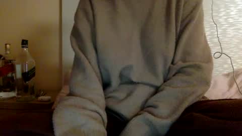 Snapshot of bermudatriangle12 chatting on 03.07.25 tixxie online show from 03.07.25