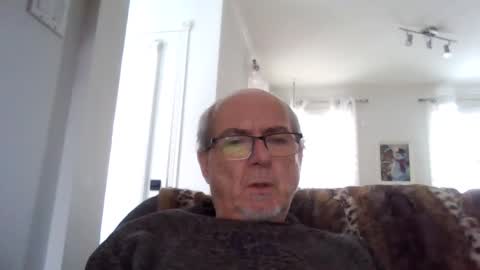 Snapshot of bernard1102 chatting on 01.03.25 bernard1102 online show from 01.03.25